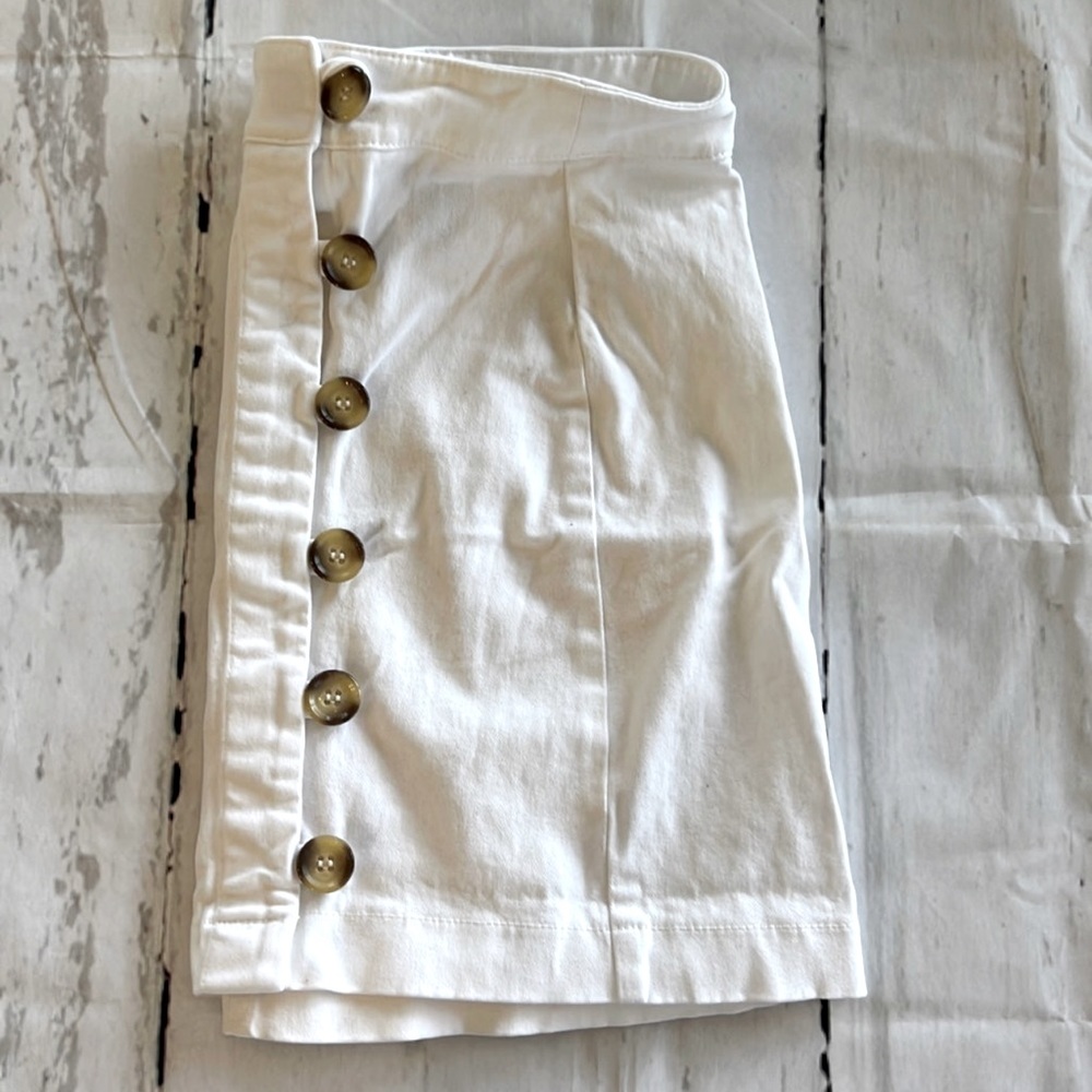 Forever 21 Women’s White Skirt Small